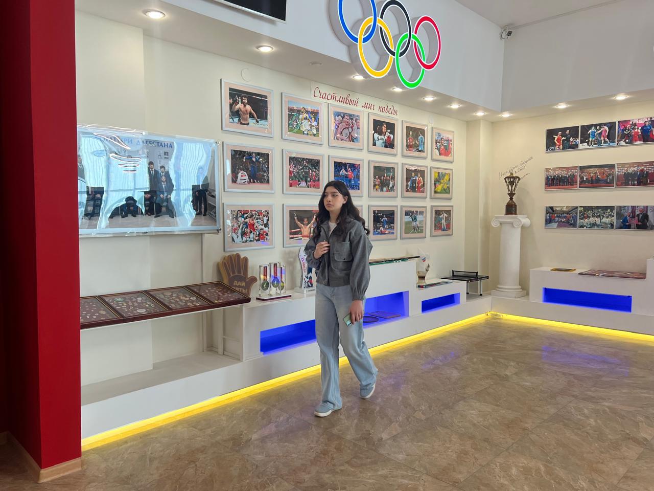 Иностранные студенты из ДГМУ посетили Музей спортивной славы Дагестана